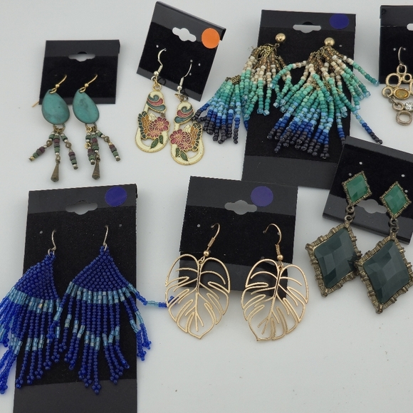 7 Pair Earring Bundle | Boho Beaded, Leaf, Statement & Dangle Earrings NWT - Picture 9 of 9